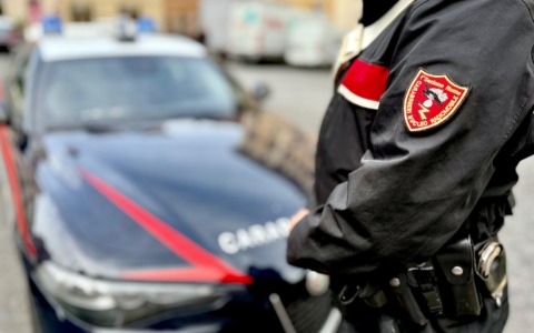 Accoltellato al torace dopo una lite a Lacchiarella