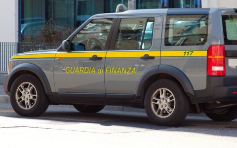 Revocata la licenza a una sala scommesse per riciclaggio