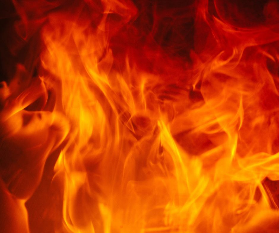 Incendio in cantiere: operaio ferito dopo il rogo di un quadro elettrico