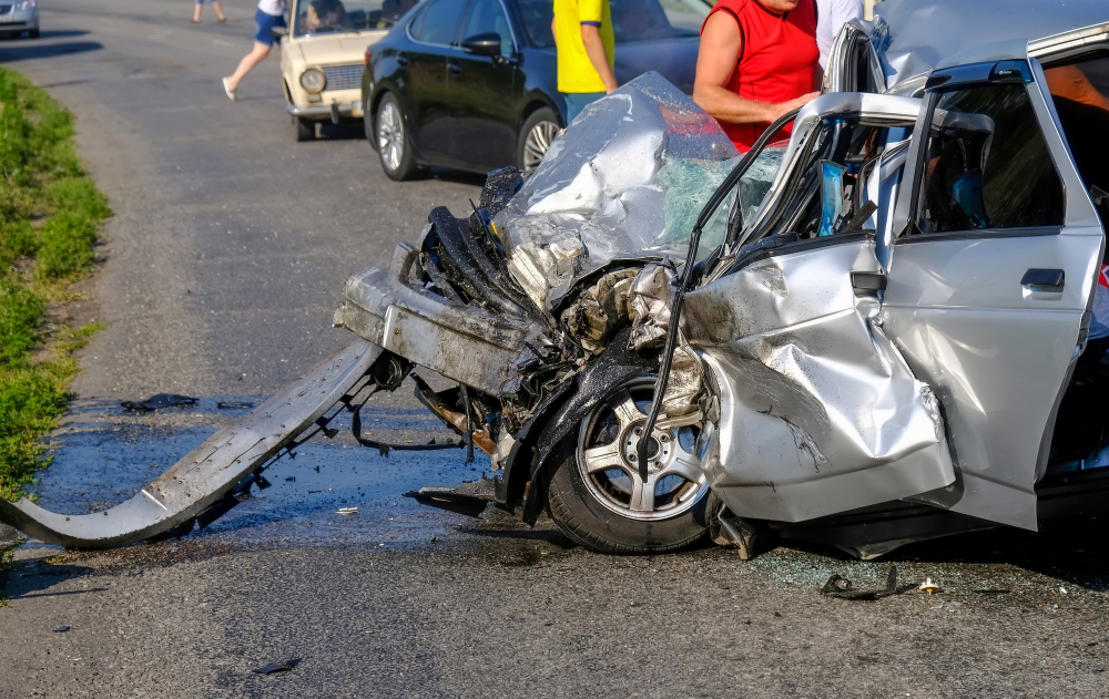Incidente sull’A7: camion di polli si ribalta e provoca traffico in tilt