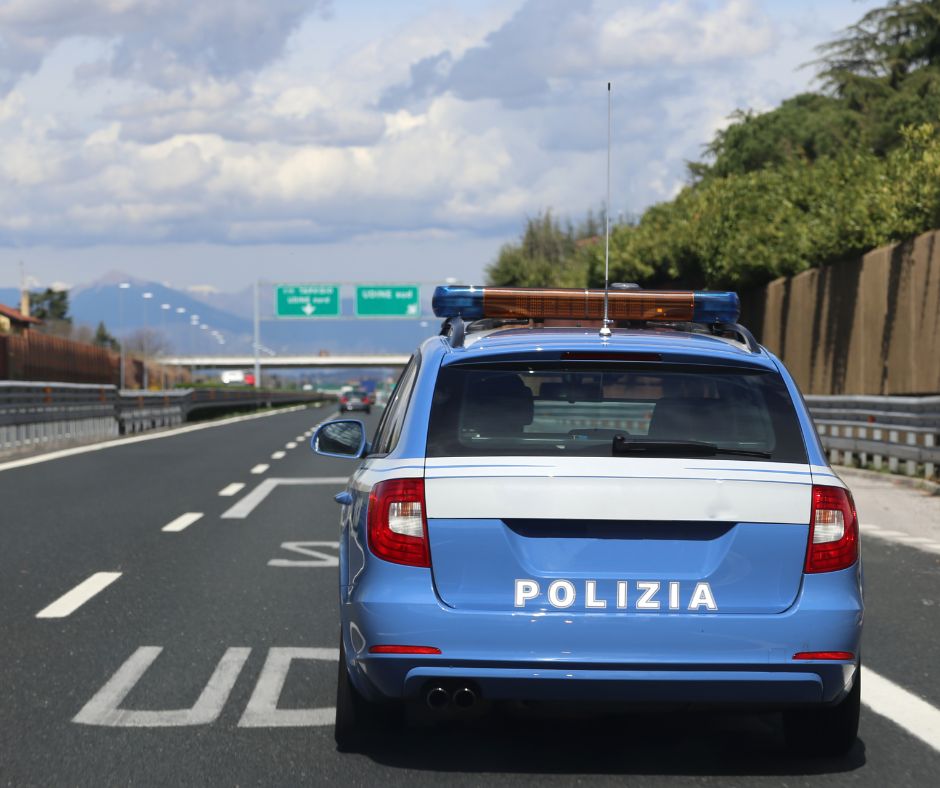 Smantellata rete di pedopornografia: sequestrati oltre 200mila file
