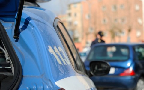 Lite tra vicini sfocia in accoltellamento a Milano