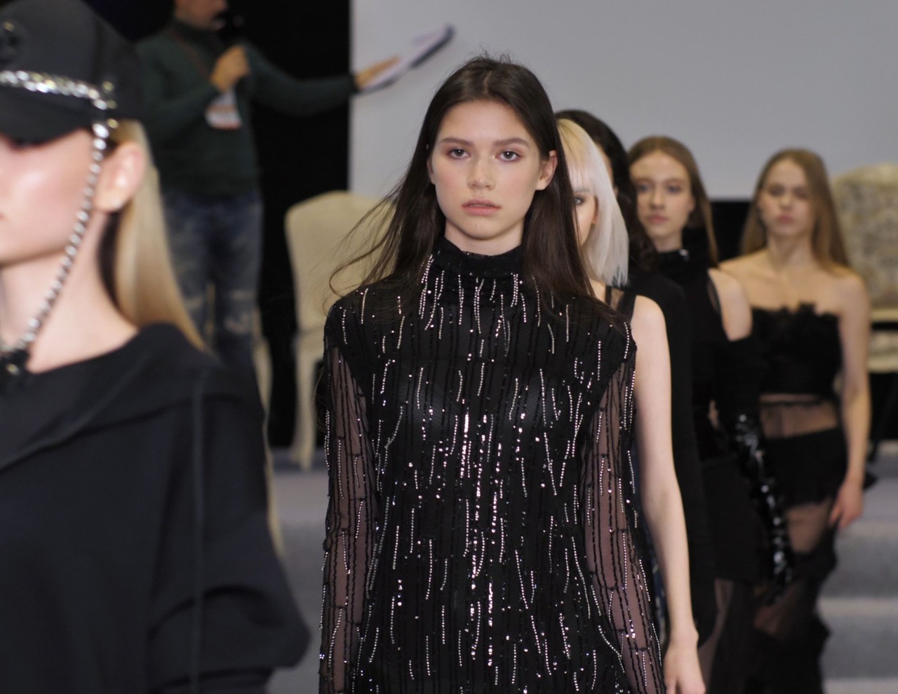 Meloni alla Fashion Week, il ritorno di un premier a Milano
